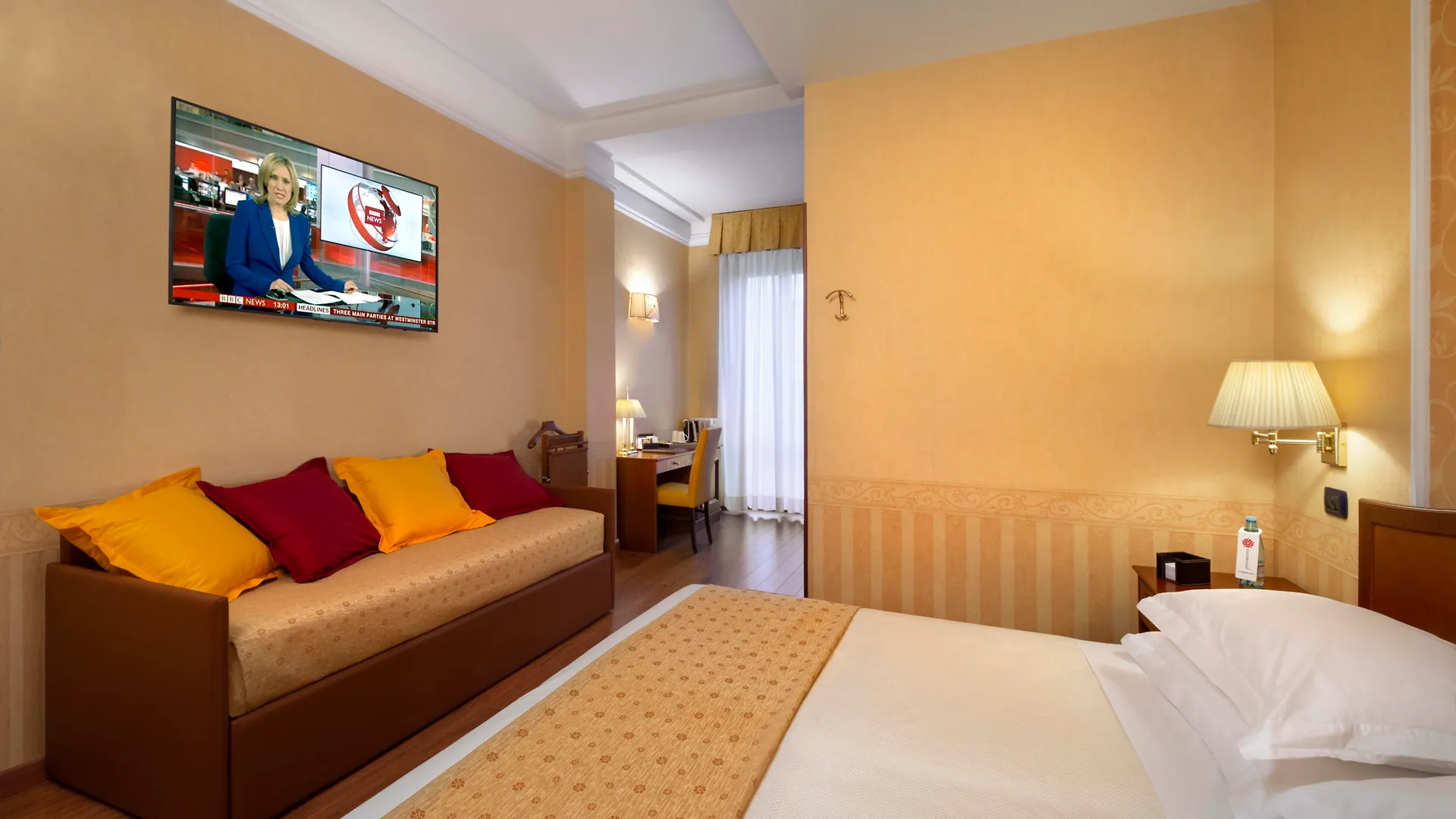Lancaster Hotel Milan 3*,